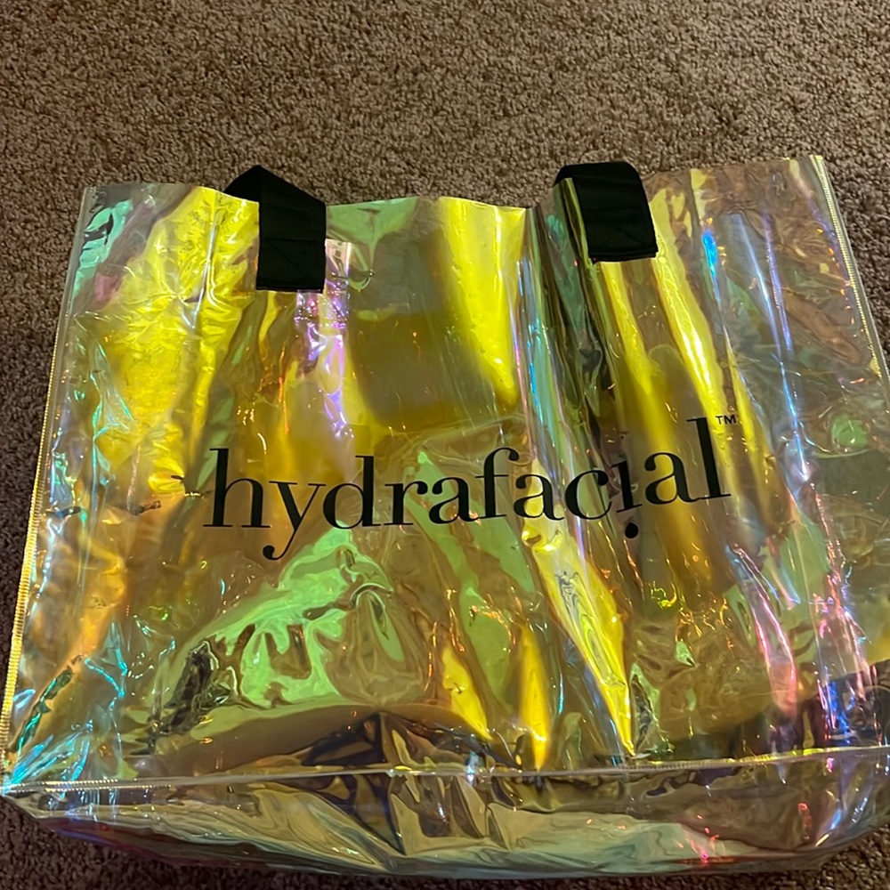 Super cute official Hydrafacial bag!